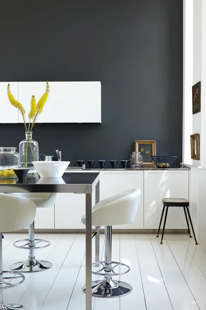 Lamp Black™ 228